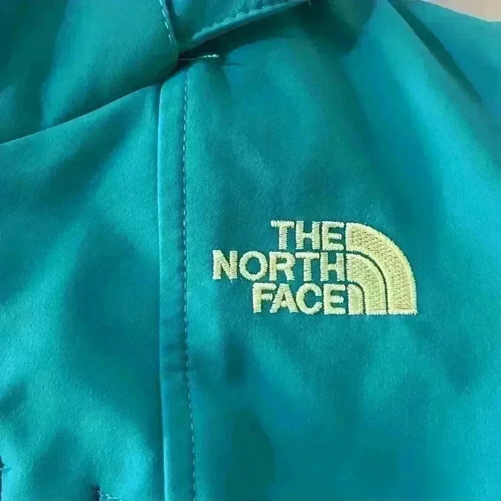 The North Face
Komper Softshell Jacket - Women's - Picture 5 of 16
